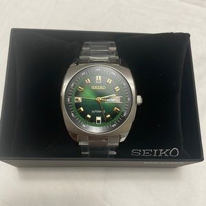 SEIKO Men wristwatch